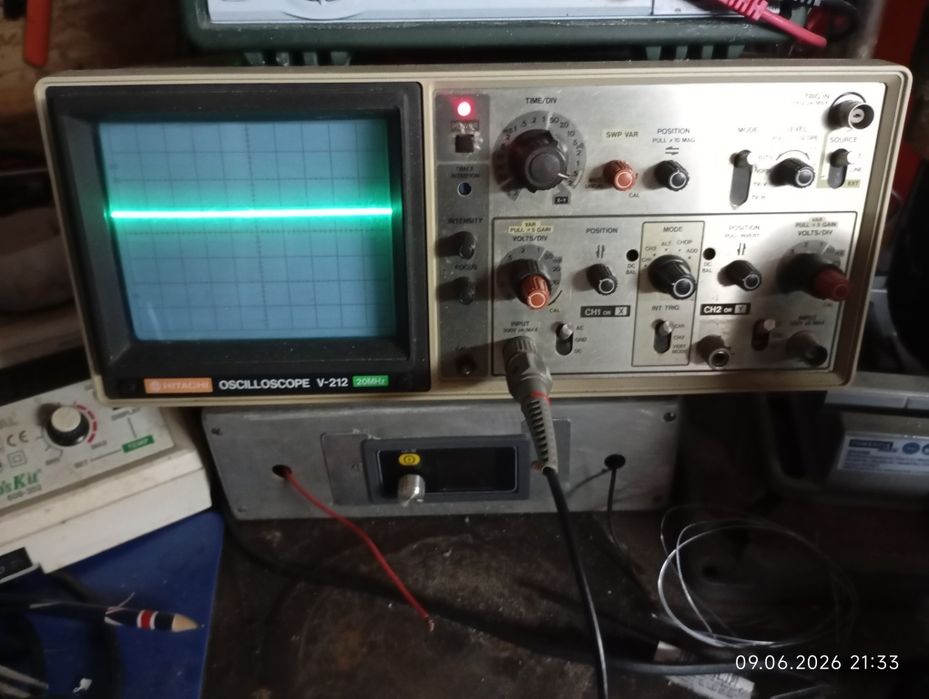 Vând osciloscop V-212 Hitachi 20Mhz