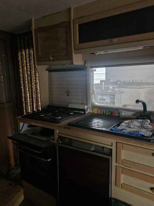 Каравана Sterling Europa