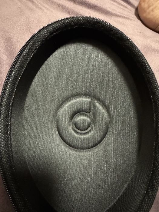 Кейс для наушников оригинал