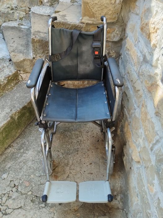 Инвалидна Количка.
