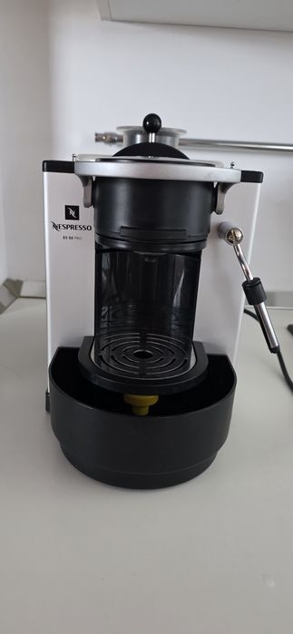 Aparat cafea Nespresso profesional