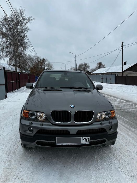 Автомобиль BMW X5