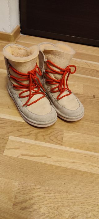 Ghete UGG, bej/nude, originale, mărimea 38