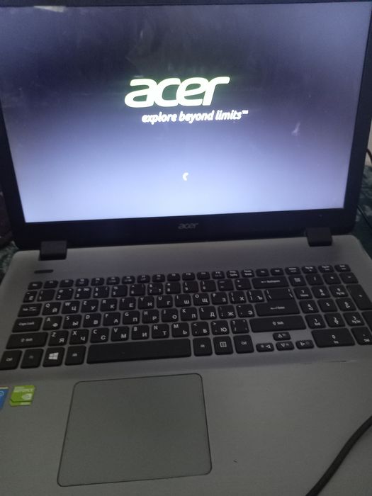 Kompyuter acer sotiladi
