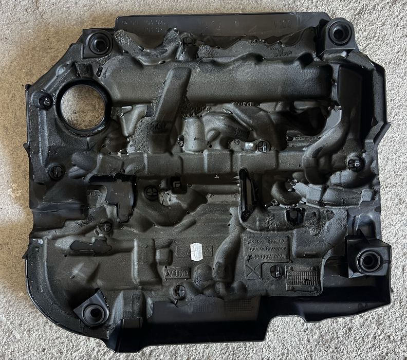 Декоративен капак за двигател VW 1.6TDi CLH CXX CLX и други
