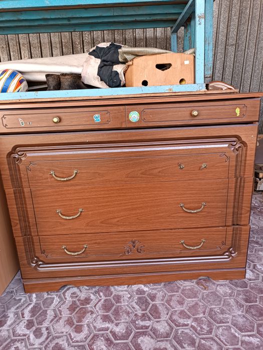 Комод продам в хорошем состоянии