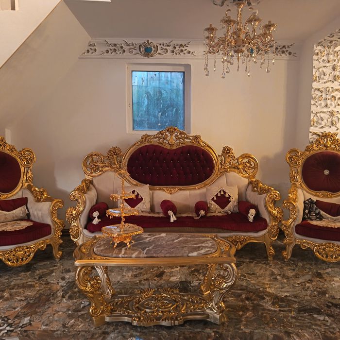 Vând set canapele baroc