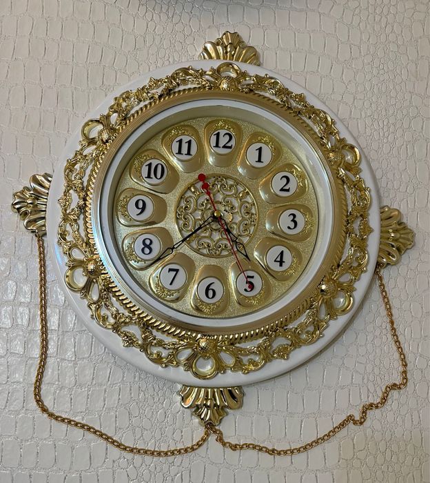 Настенные часы новые