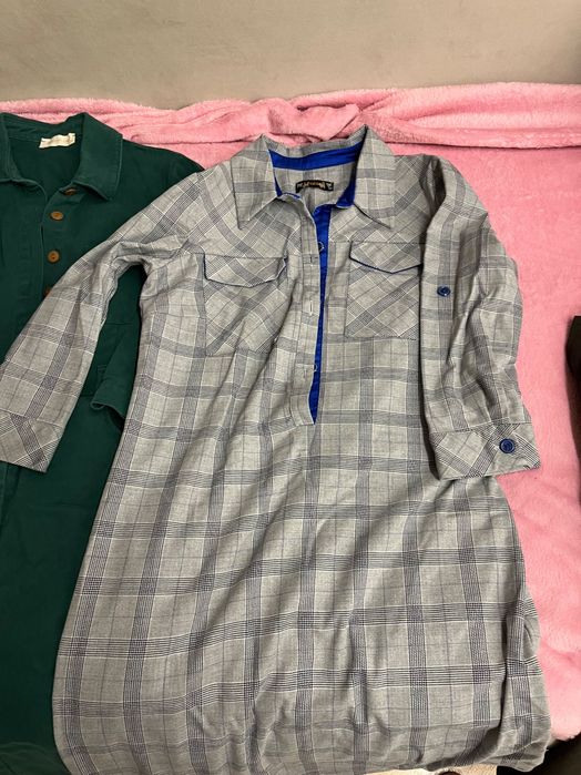 Отдам платья 36-38 размера. Качества хорошая. За шоколадку)))