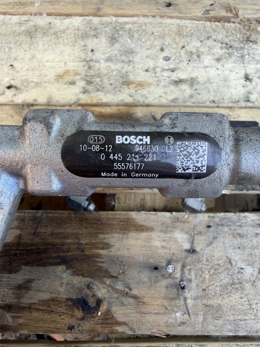 Горивна рейка (рампа) Bosch за Opel Insignia / Astra J 2.0 CDTI – 0445214221
