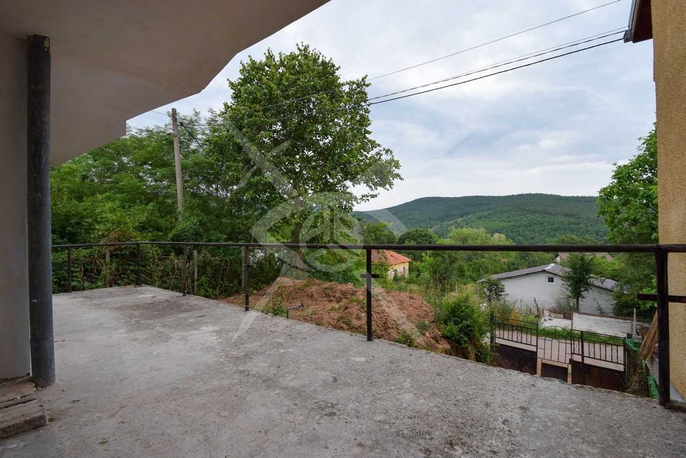 ЕКСКЛУЗИВНО ! Къща в град Годеч № 87012