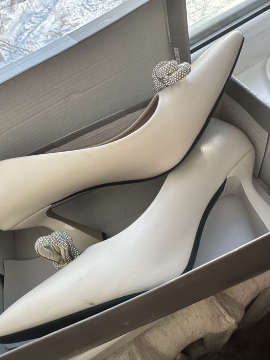 Женские туфли 39 размер