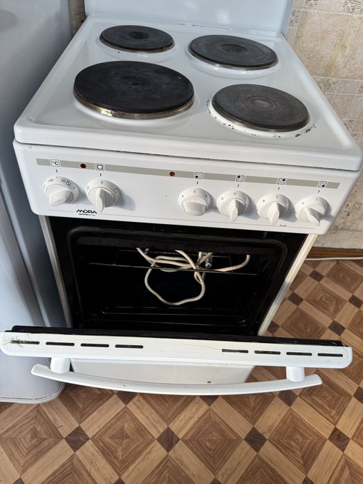 Продам электрическую плиту