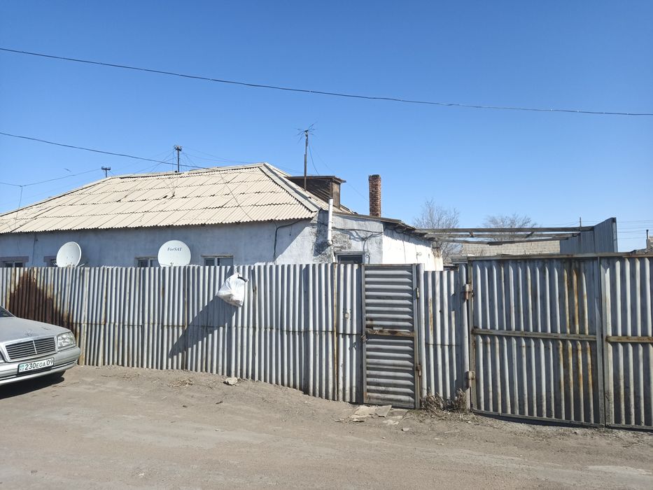 Продам пол дома на 64 квартале