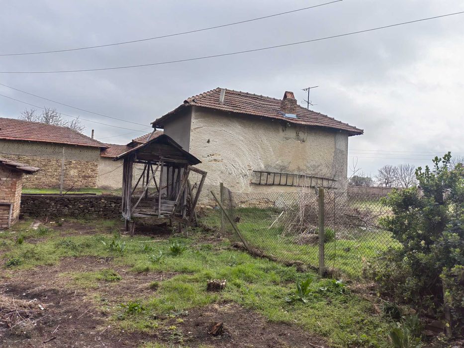 Продава се Къща в с. Иванча, Област Велико Търново - 2500 кв.м за 9 €/кв.м - Снимка #3