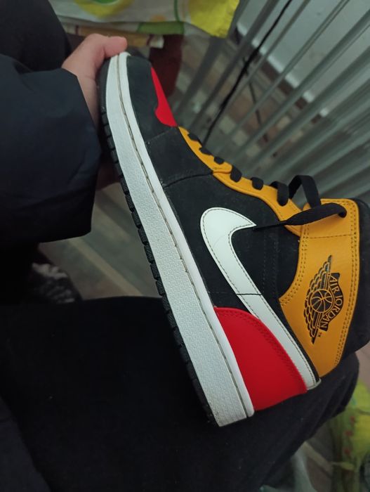 Vând Jordan 1 mid se originali