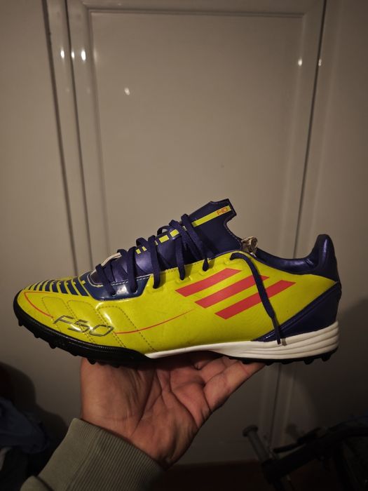 Футболни обувки/стоножки Adidas