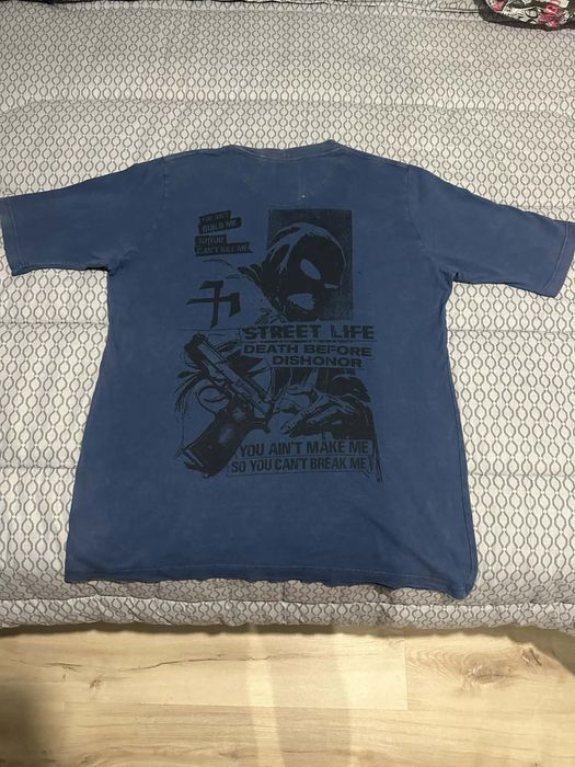 Luda тениска.