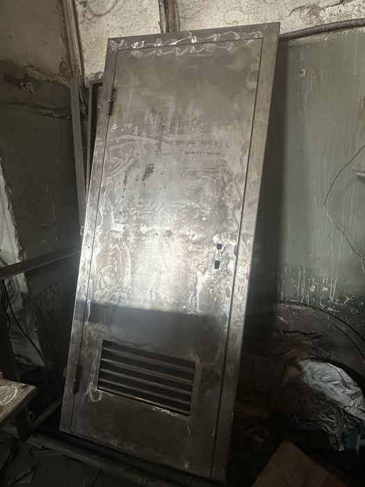 Двери металлические