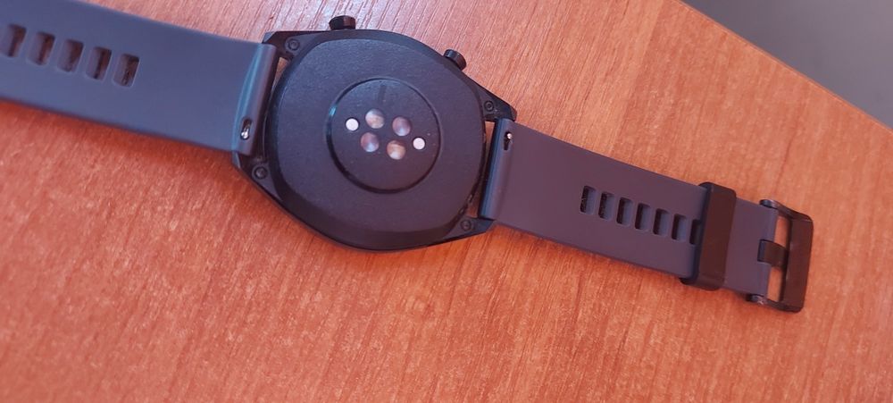 Huawei  GT смарт часы