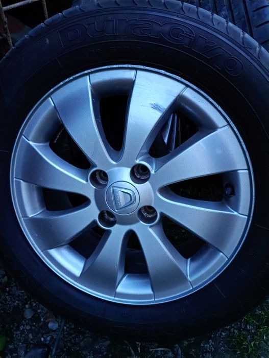 Roti aliaj SANDERO pe 15