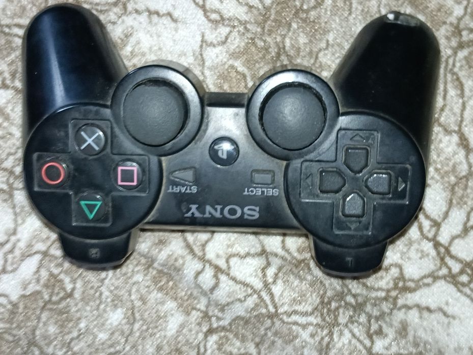 Пс3 с 11 игри и 2джойстик