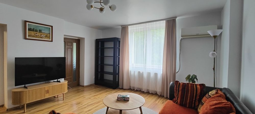 PF închiriez apartament de doua camere in Andrei Mureșanu
