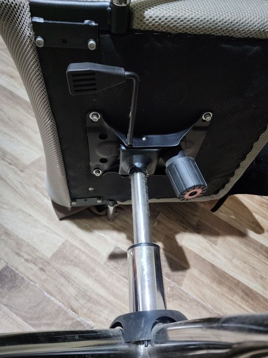 Компьютерное игровое кресло для айтишников