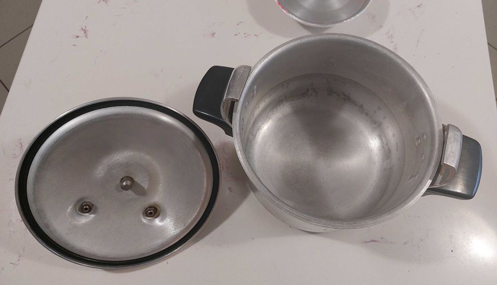 Скороварка 6 литров. Советская