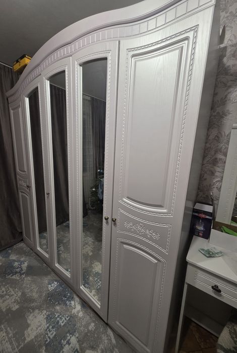 Продам шкаф 5 секций