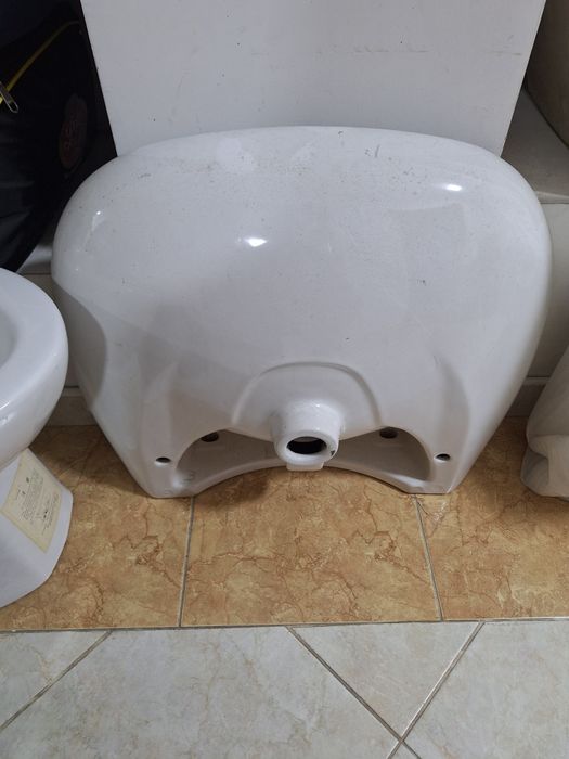 Продам раковины и биде новые