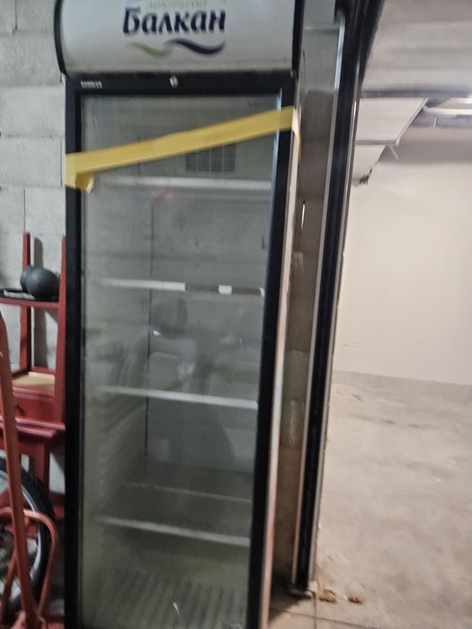 Хладилна Витрина