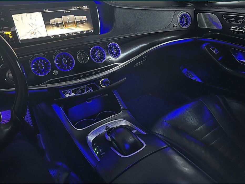 Въздуховоди светещи духалки 3 цвята С-w205/GLC-x253 амбиентно лед