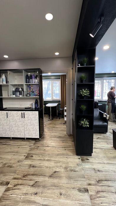 Сдаю кресло парикмахера в салоне красоты