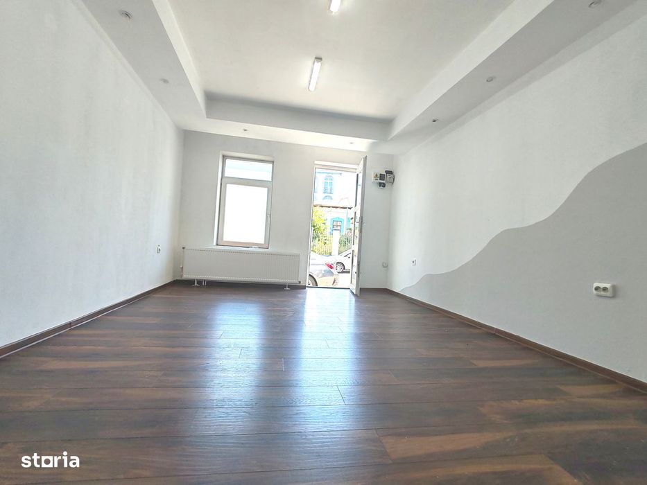 Spatiu comercial, Central-Pitesti, 50 mp