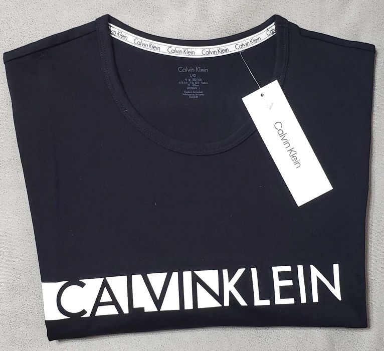 Нови оригинални фланелки CALVIN KLEIN - 100%  памук - L