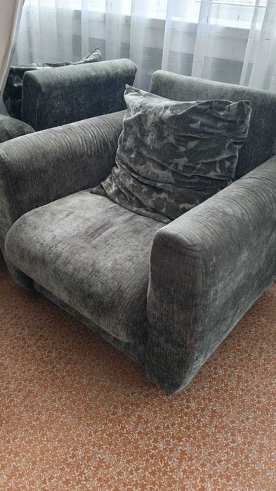 Продам диван и кресла