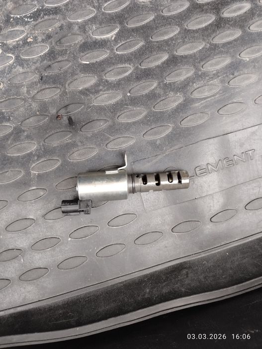 Продам клапан Vvti на Камри 40