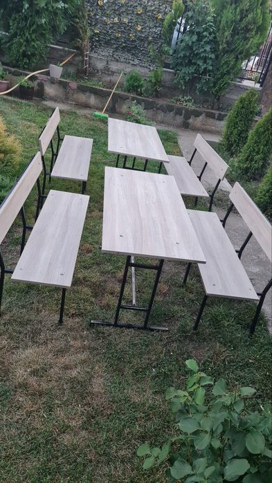 Две маси  със 4 пейки