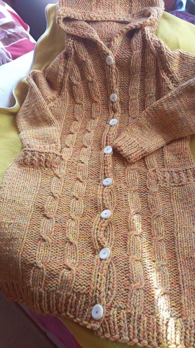 Ръчно плетено манто