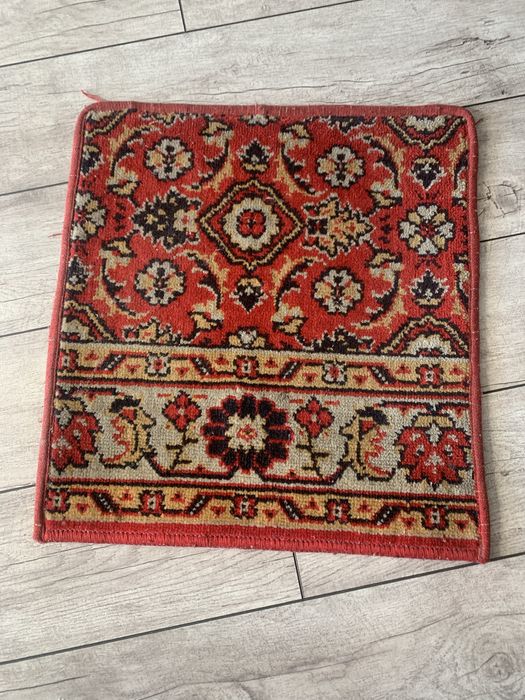 Подстилки на  стулья