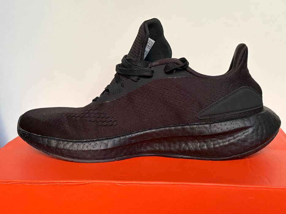 Vând ADIDAS PUREBOOST 22 , mărimea 43  1/3