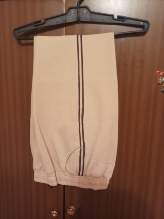 Продается женская спортивка