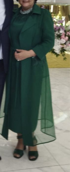 Платье б/у в отличном состоянии