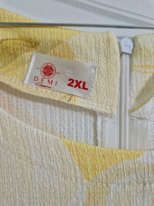 Елегантни рокли големи размери