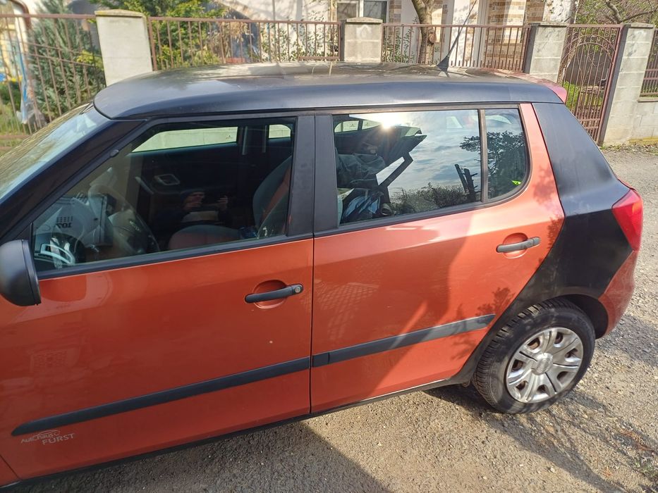 Vând Skoda Fabia