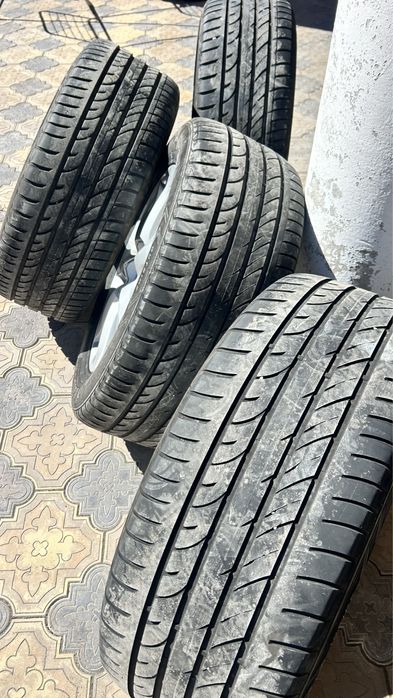 летние безкамер шины с дисками датчиком давление