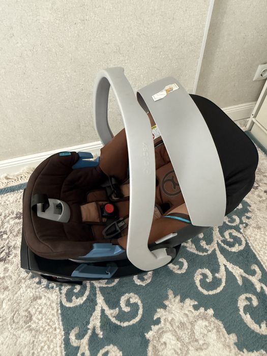 Продам автокресло Cybex Aton люлька+изофикс
