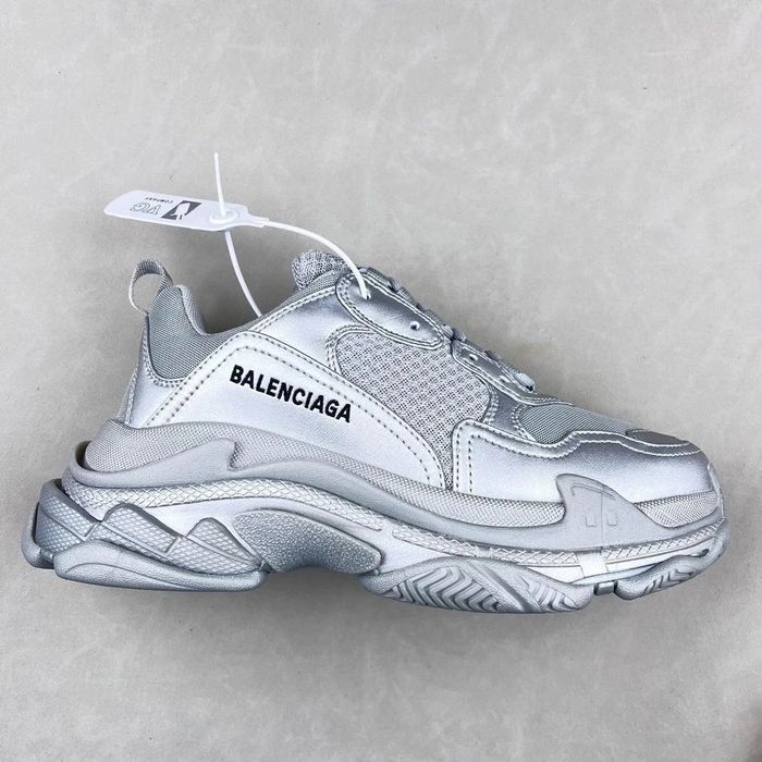 Balenciaga triple s