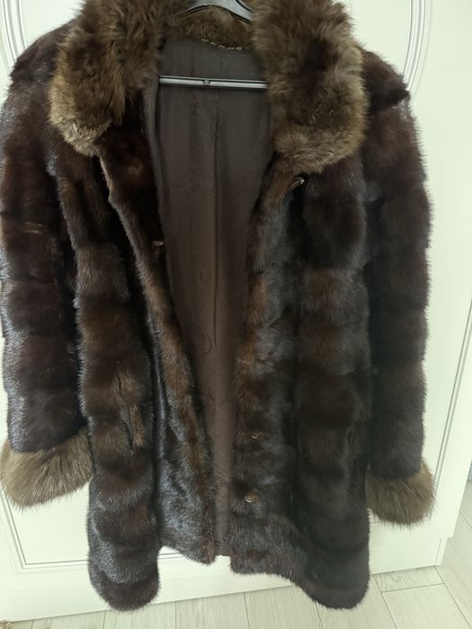 Продам норковую шубу